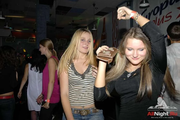 globus air party