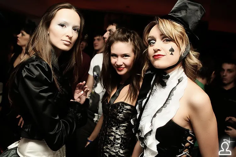 HALLOWEEN / ANOTHER NIGHT with DJ BIG WORLD (GER)