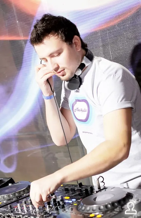 HB Dj Iron