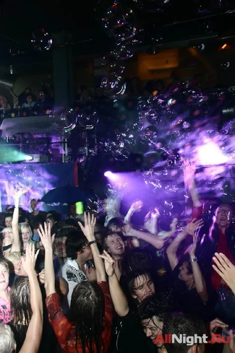 Winston Clubbin’ Clouds (Dj Asya)