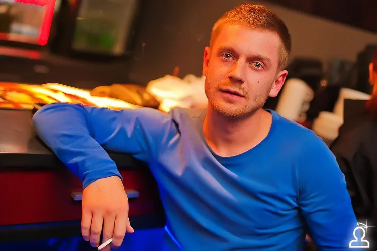НА ИБИЦУ