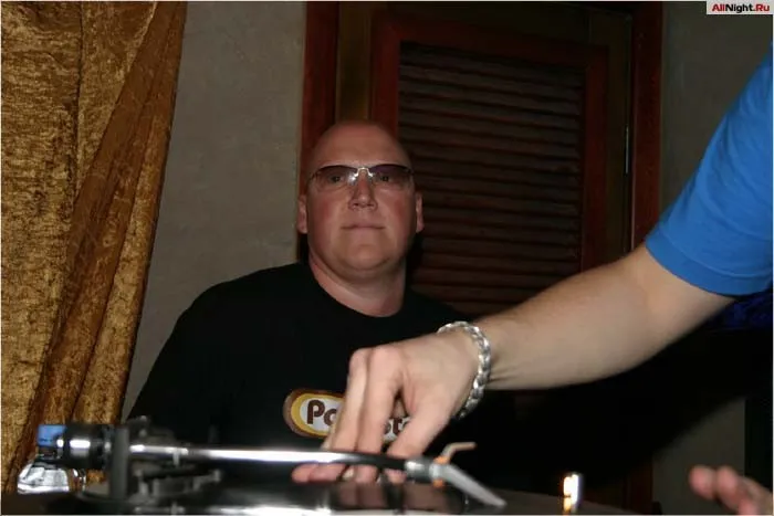 DJ Lindo Martinez