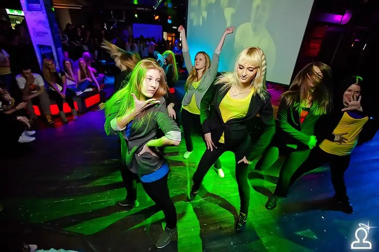 Shake it party