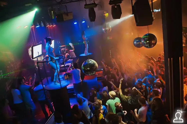 SunVibes Evolution 2011 PreParty / LEEROY THORNHILL