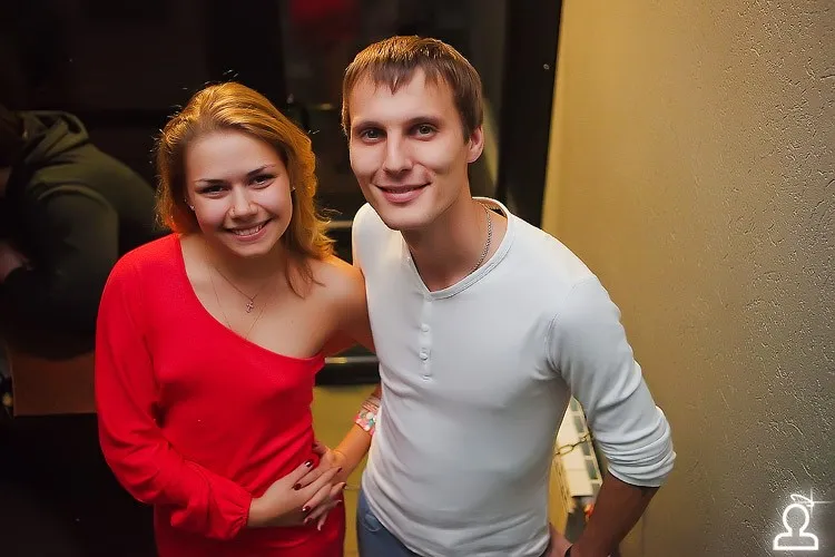 Танцы на барной стойке