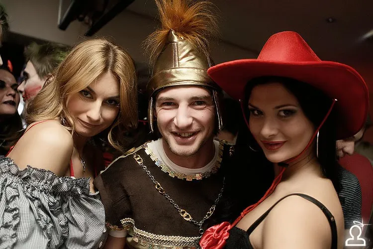 HALLOWEEN / ANOTHER NIGHT with DJ BIG WORLD (GER)