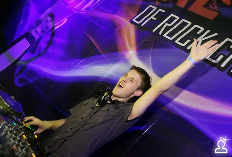 HB Dj Iron