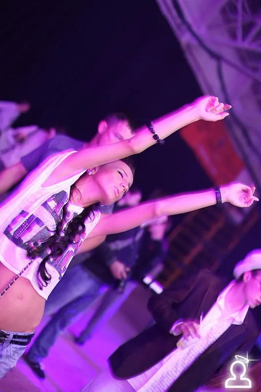 AERODROM: RAVE TERMINAL