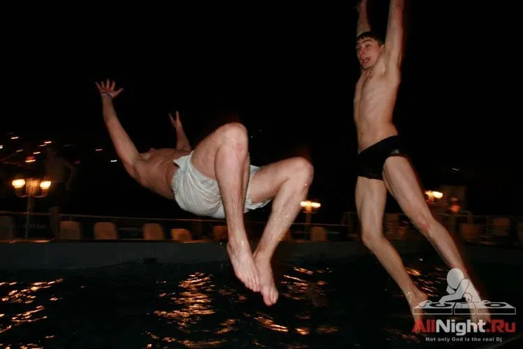 WEST`S COAST PARTY