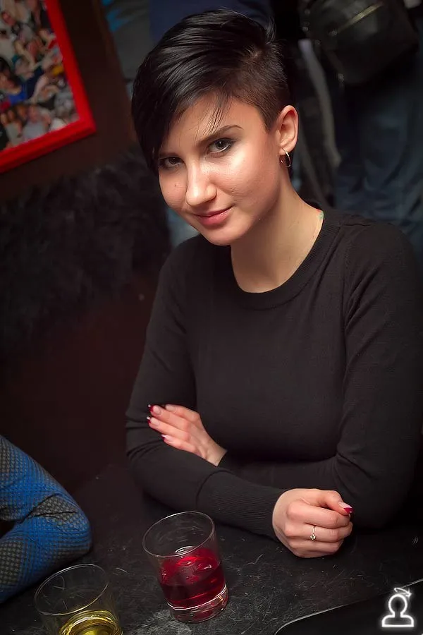 Танцы на барной стойке