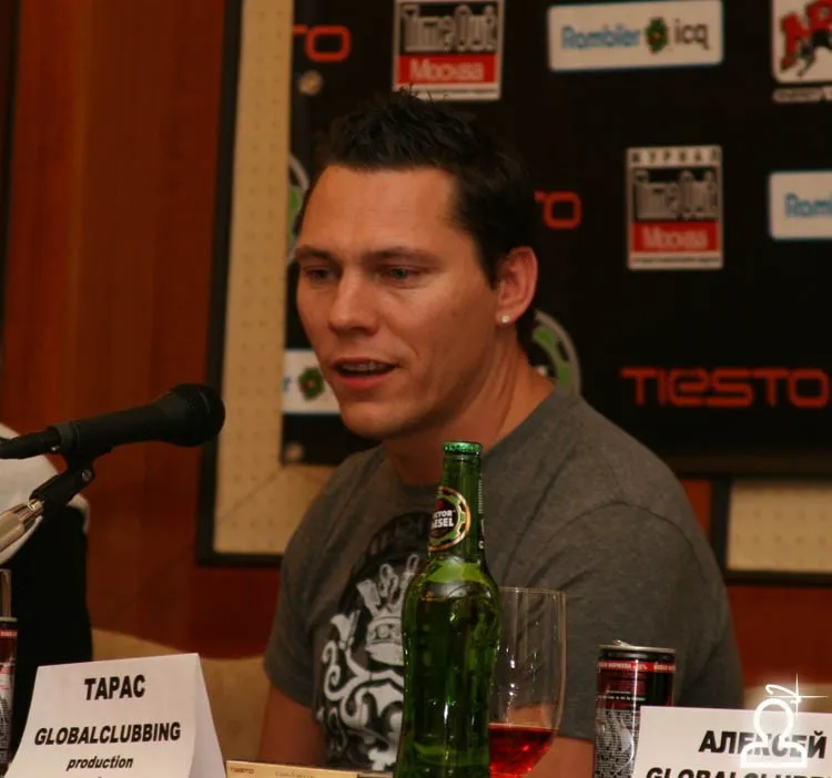 GLOBALCLUBBING Year: Ноябрь Tiesto