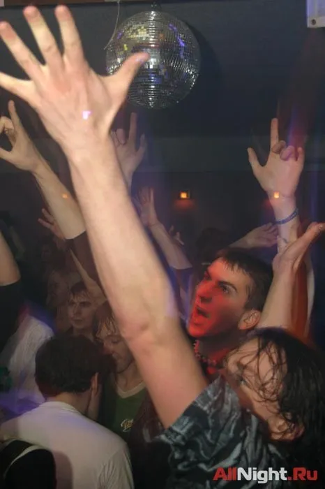 I Love Robots feat John B (UK)