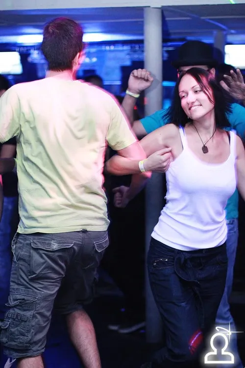 D&B ARENA / DJ BES