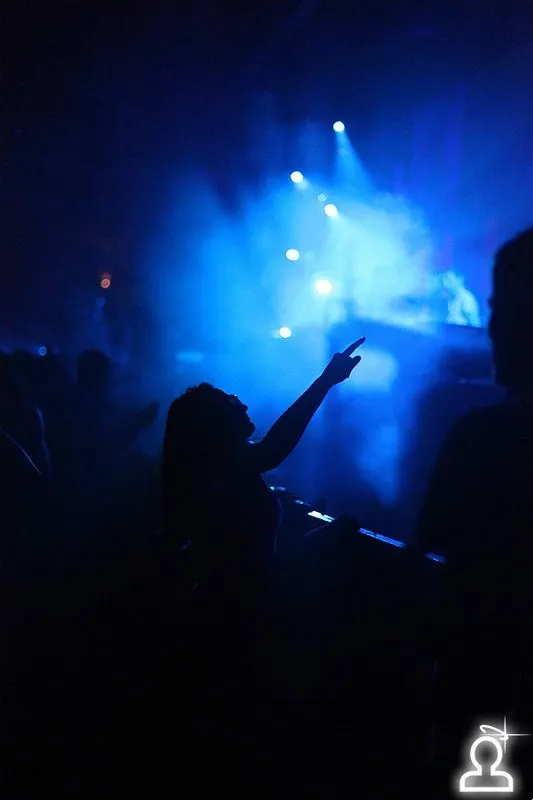 AERODROM: RAVE TERMINAL