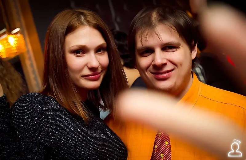 Танцы на барной стойке