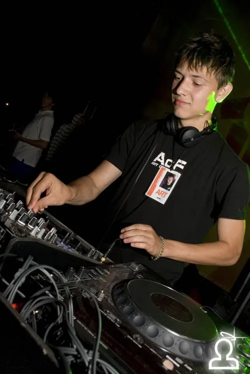 Sunvibes 2008 /манящие вибрации луны
