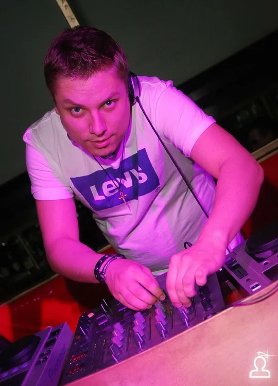 Dj 4rest