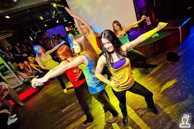Shake it party