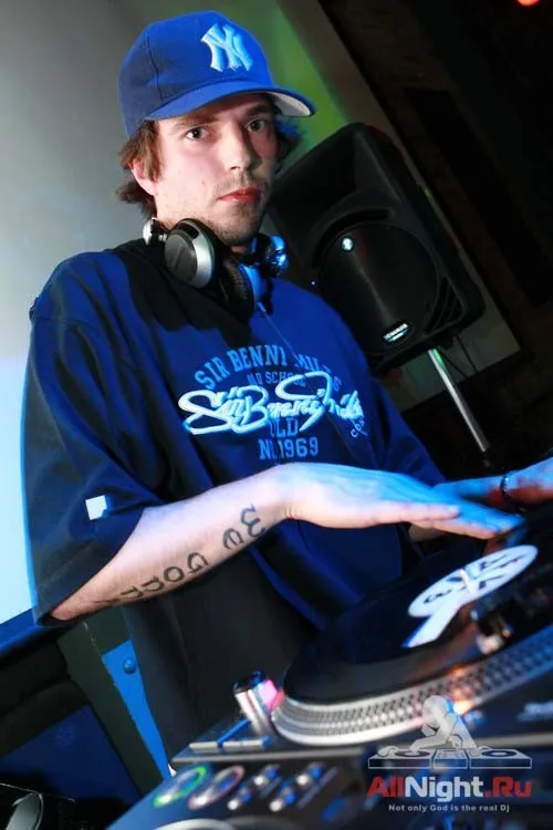 Dj Dlee
