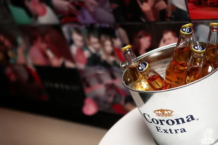 CORONA EXTRA PARTY / SYKE N SUGARSTARR
