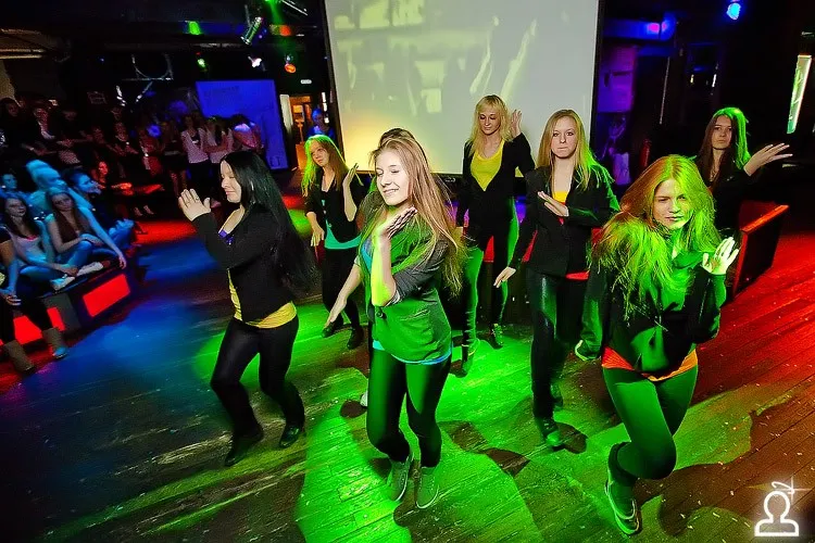 Shake it party