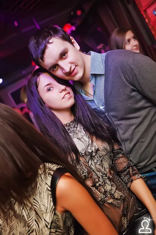 Танцы на барной стойке