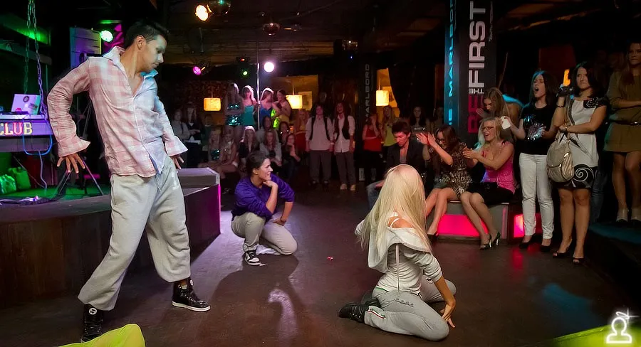 Shake it party: Соседи
