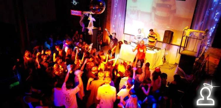 DJ DeeLight & MC SAEED