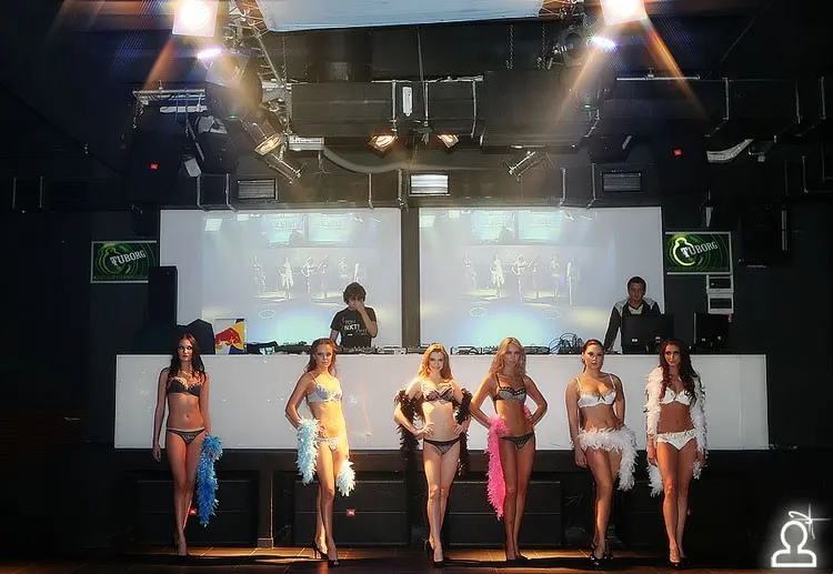 Показ нижнего белья от Venera Style при поддержке Fresh Models и участии Model House
