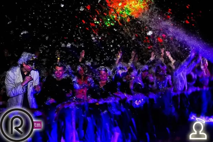 Electrobeach / The Game