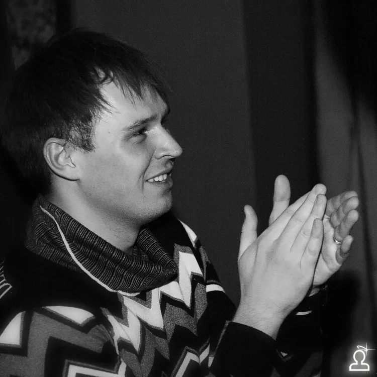 1 год караоке-бару