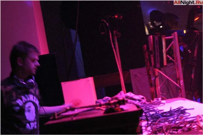 Gatecrasher 2004
