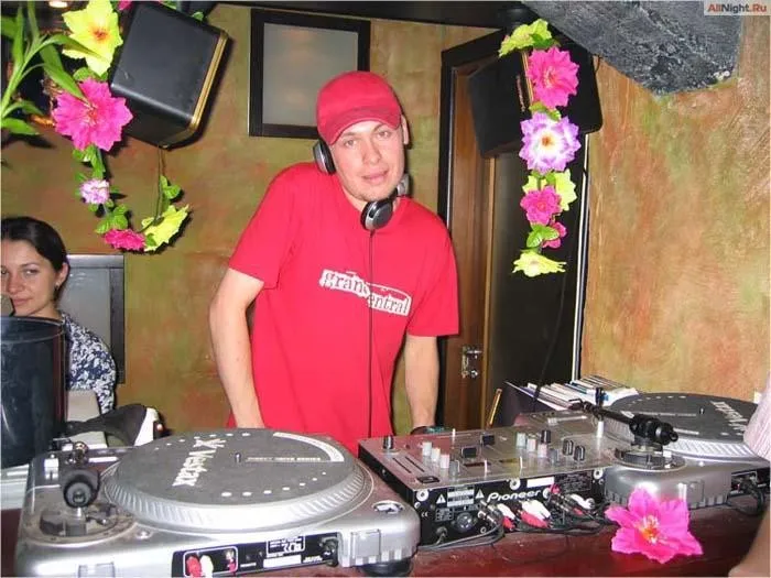 1 год Dj-Бару Этно. Dj Danny Chatelain (Ibiza)