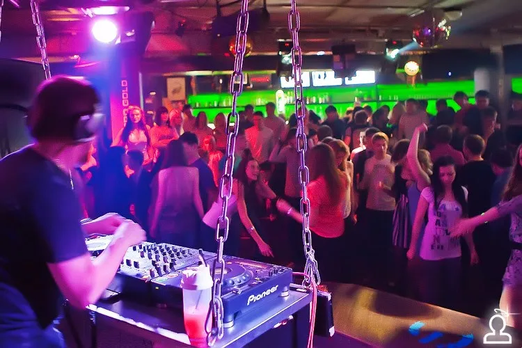 Конь педальный