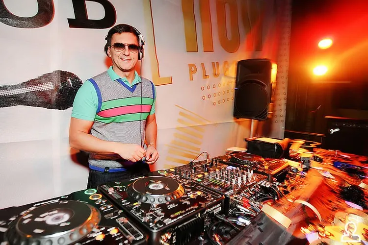 I am now Plugged-in / Dj НИЛ