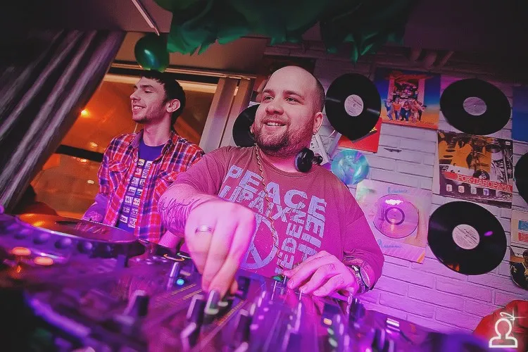 HB Dj Fiesta
