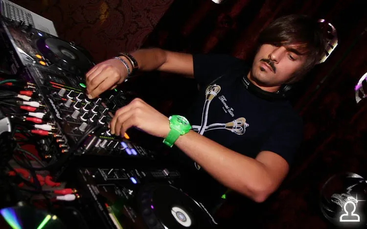 DJ MILLER