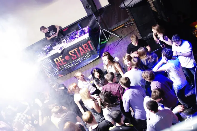 DJ PARADE