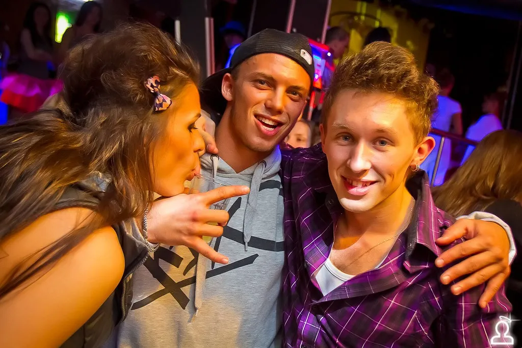 SHAKE IT PARTY B-DAY