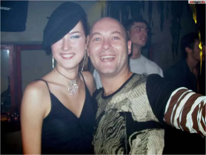IT`S HALLOWEEN. IT`S MILLER TIME.