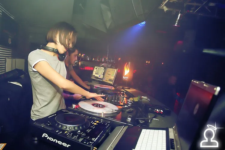 DJ VANILA