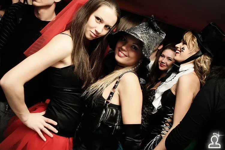 HALLOWEEN / ANOTHER NIGHT with DJ BIG WORLD (GER)