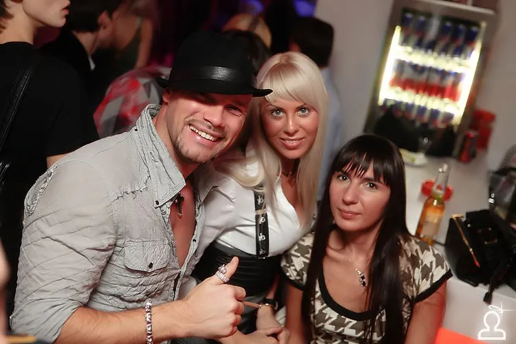 CORONA EXTRA PARTY / SYKE N SUGARSTARR