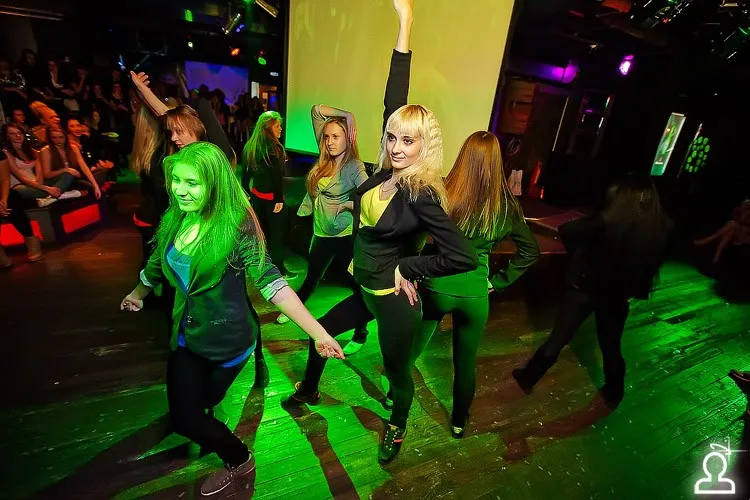 Shake it party