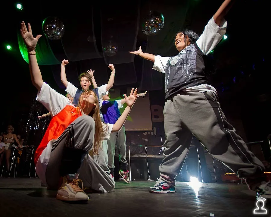 SHAKE IT PARTY
