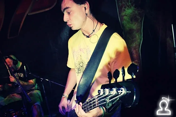NOIZE MC