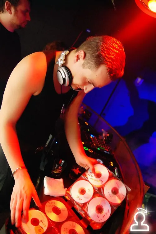 Dj Дан
