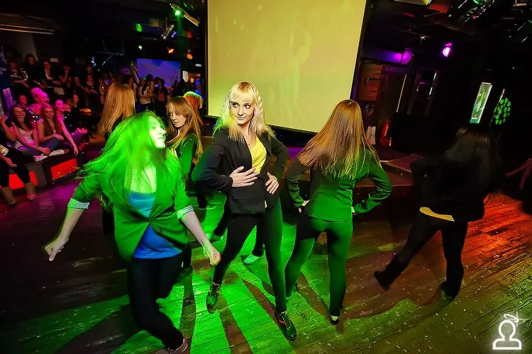 Shake it party