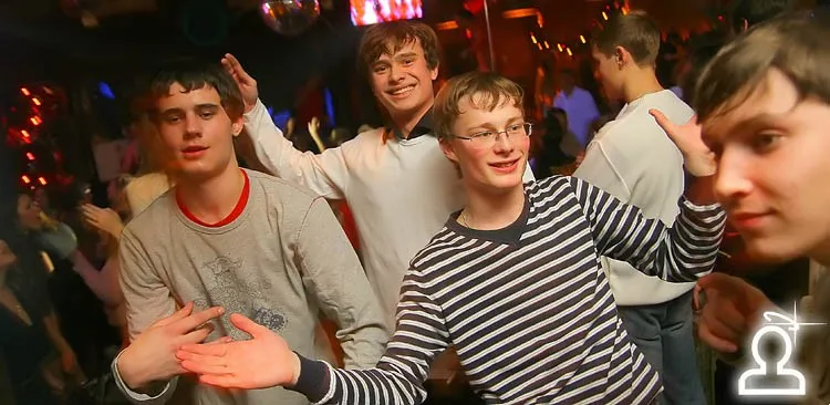 Happy New Year Pre Party: ГУДБАЙ ПИГГИ!