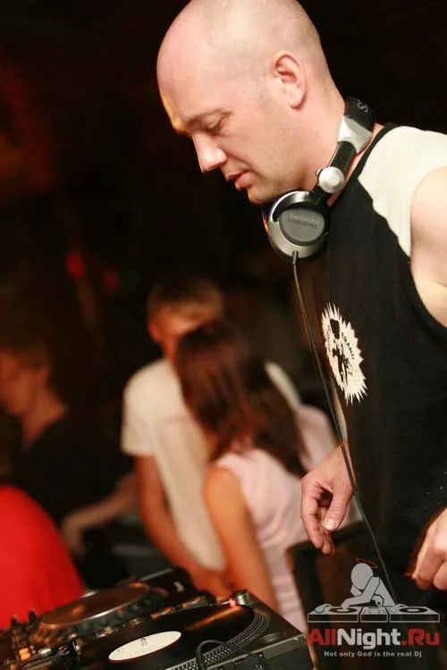 WEST`S COAST PARTY
